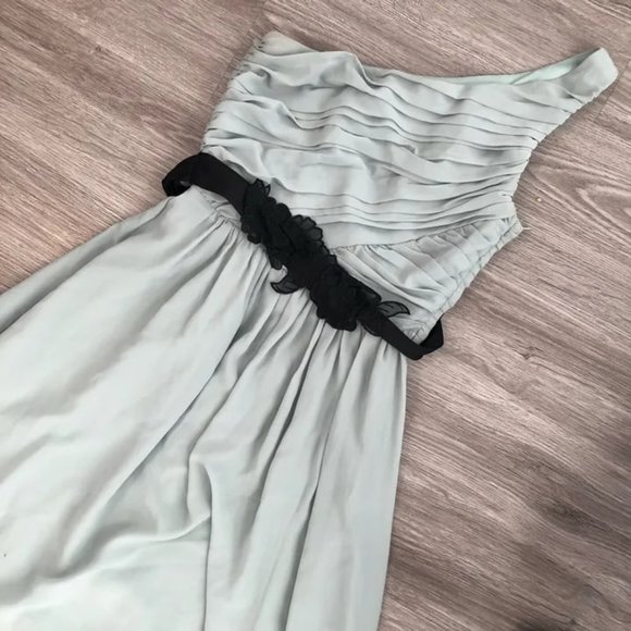 H&M| Pastel Green Chiffon One Shoulder Dress - Picture 1 of 6